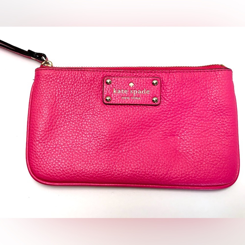 Kate Spade Wristlet PINK Super Cute & Clean No Marks or Scratches Authenticated